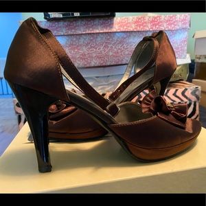 Brown/cooper heels